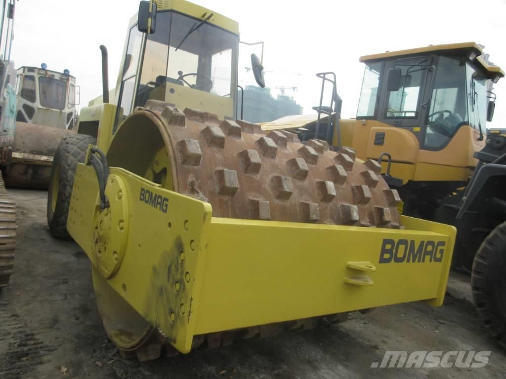 Bomag 217 D Porinių būgnų volai