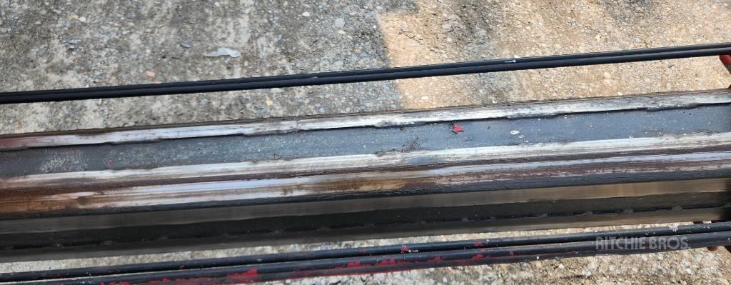 Novas 350QS Ant vilkikų montuojamos kėlimo platformos