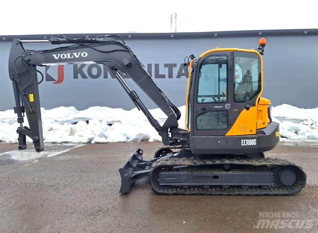 Volvo ECR88D Vidutinės galios ekskavatoriai 7-12 t