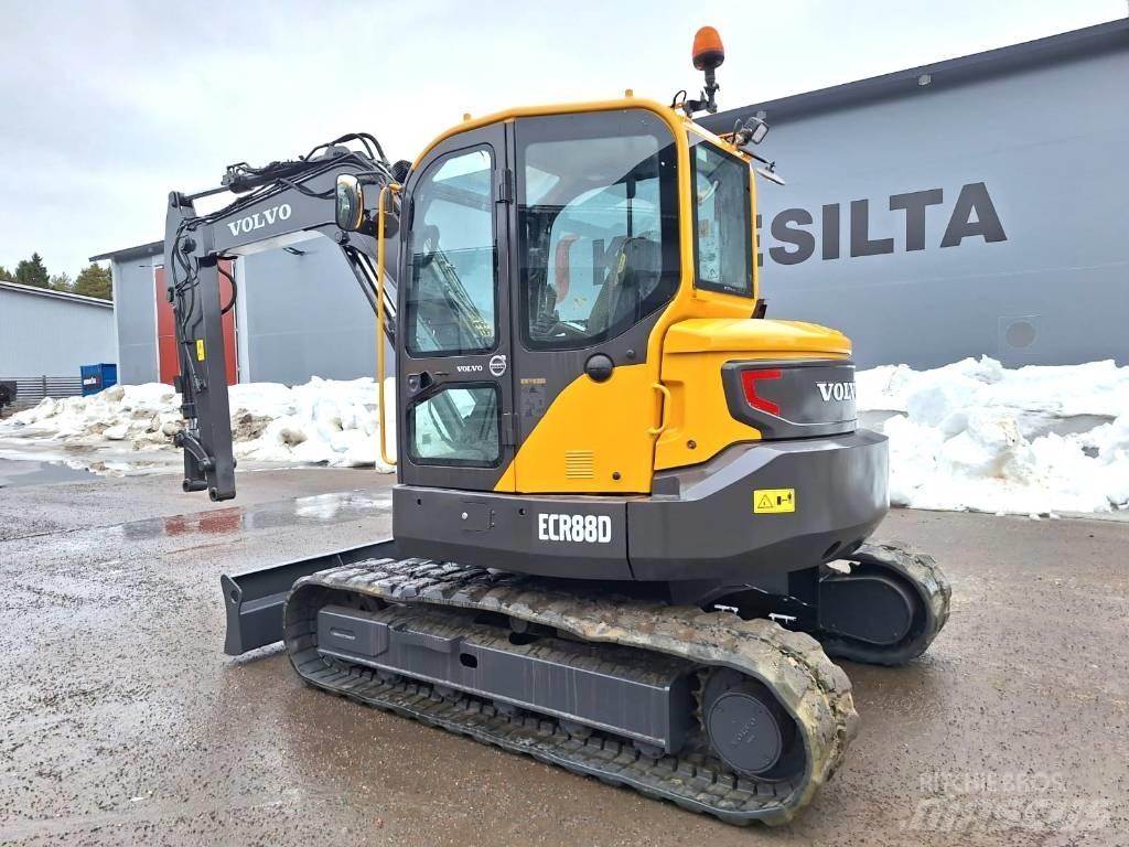 Volvo ECR88D Vidutinės galios ekskavatoriai 7-12 t