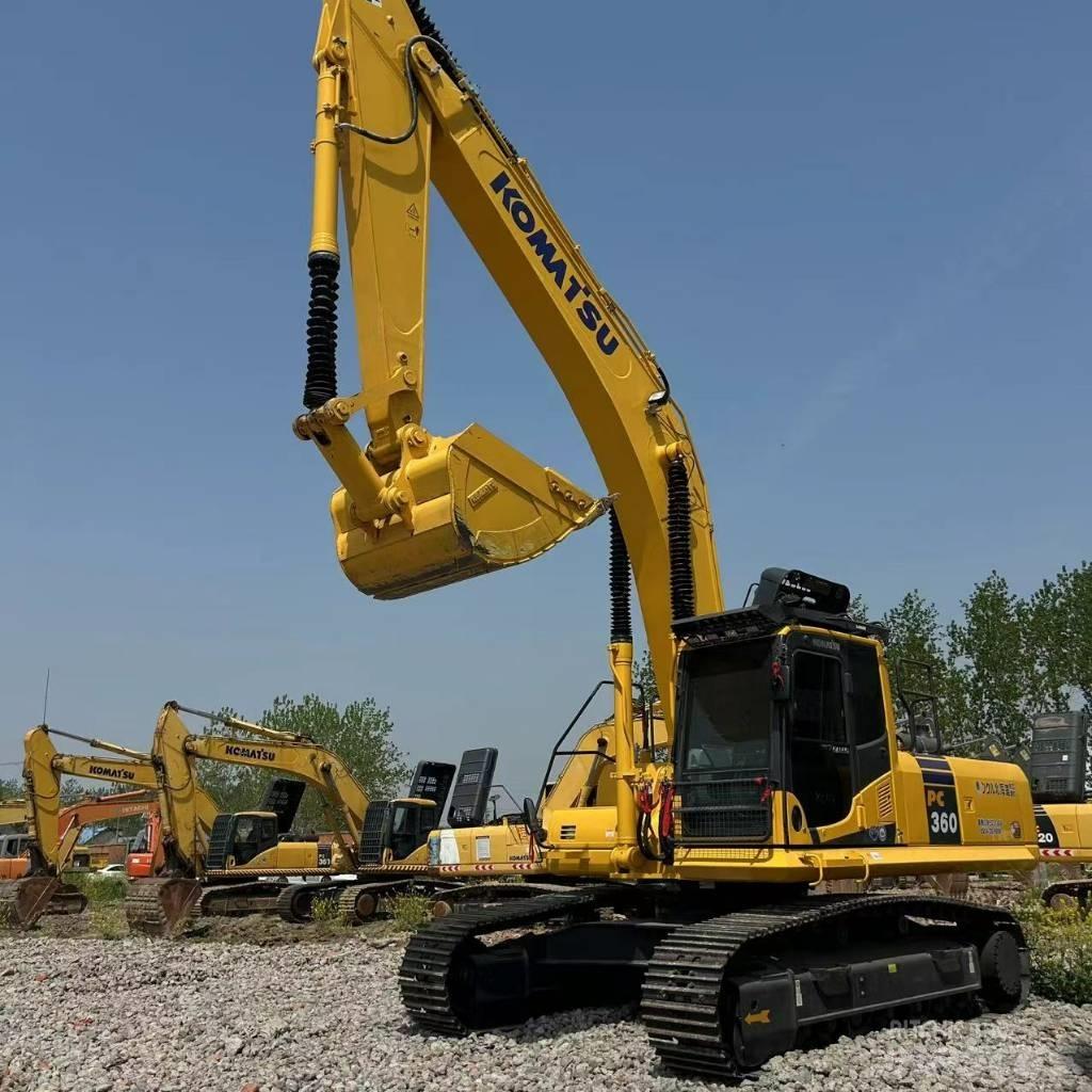 Komatsu 360 Vikšriniai ekskavatoriai