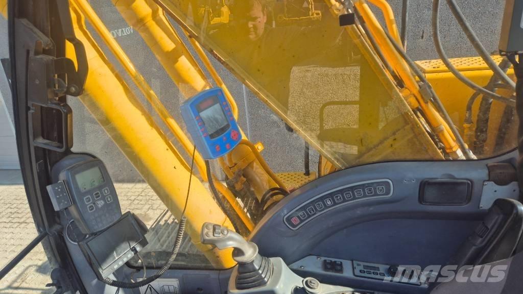 JCB JS 220 LC Vikšriniai ekskavatoriai