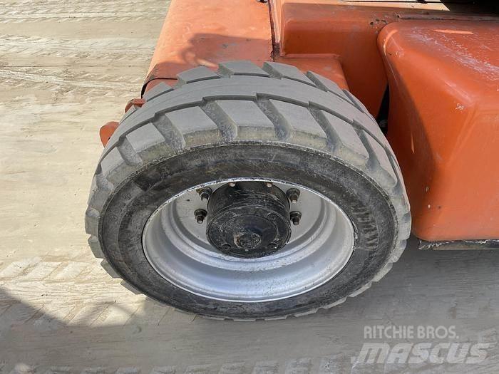 JLG E450AJ Alkūniniai keltuvai