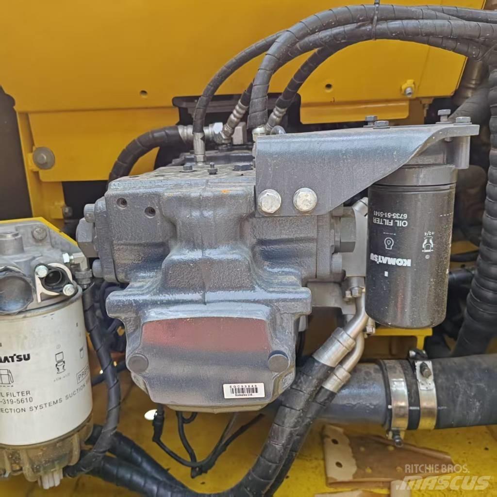 Komatsu PC 200-8 Vikšriniai ekskavatoriai
