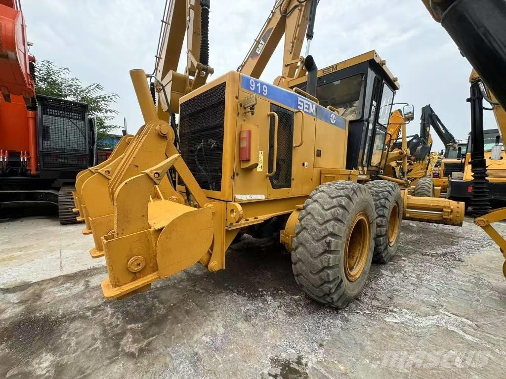 SEM 919 Greideriai