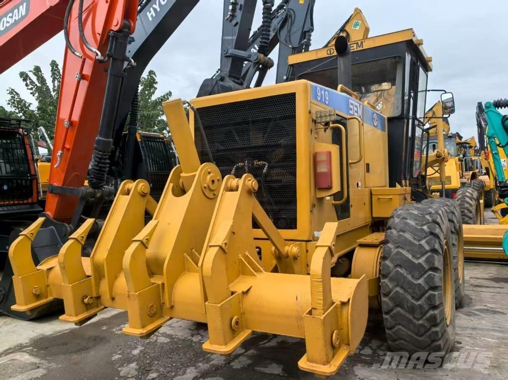 SEM 919 Greideriai