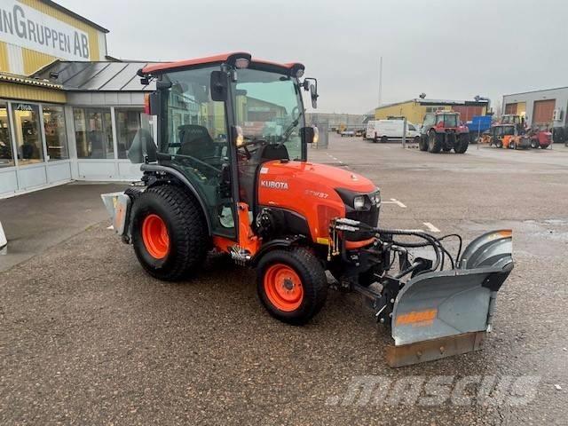 Kubota STW 37 Naudoti kompaktiški traktoriai