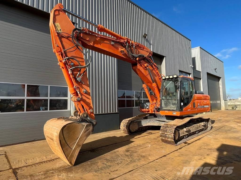 Doosan DX255LC-3 Vikšriniai ekskavatoriai