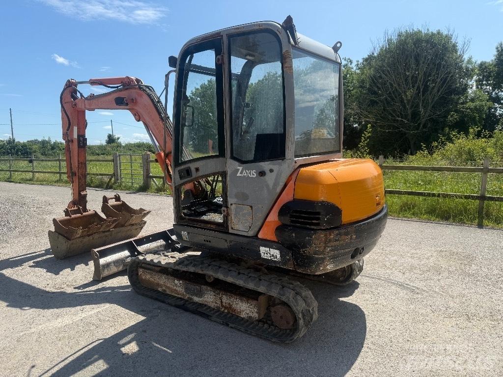 Hitachi ZX30 Mini ekskavatoriai < 7 t