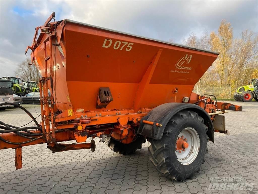  GÜSTROWER D075 Mineralinių trąšų barstytuvai