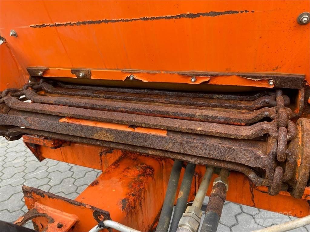  GÜSTROWER D075 Mineralinių trąšų barstytuvai