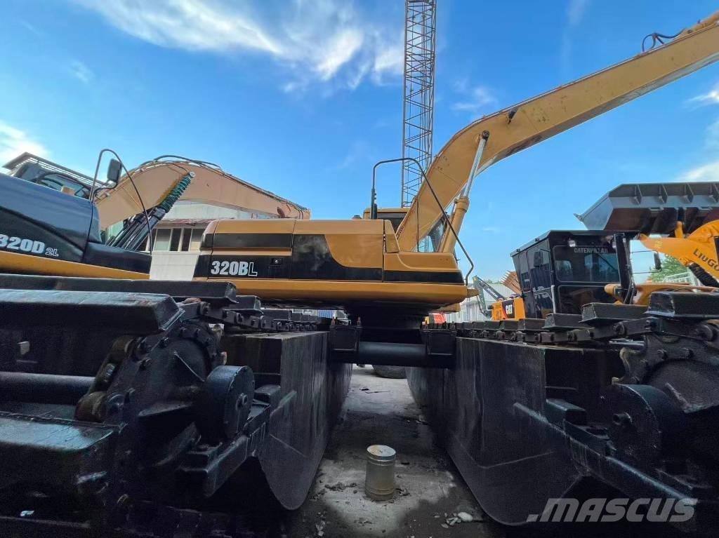 CAT 320 B L Amfibiniai ekskavatoriai