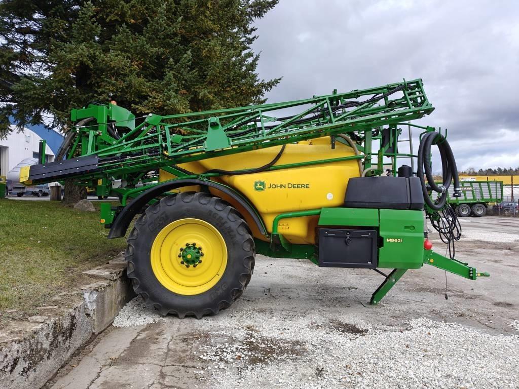 John Deere M 962 i Prikabinami purkštuvai