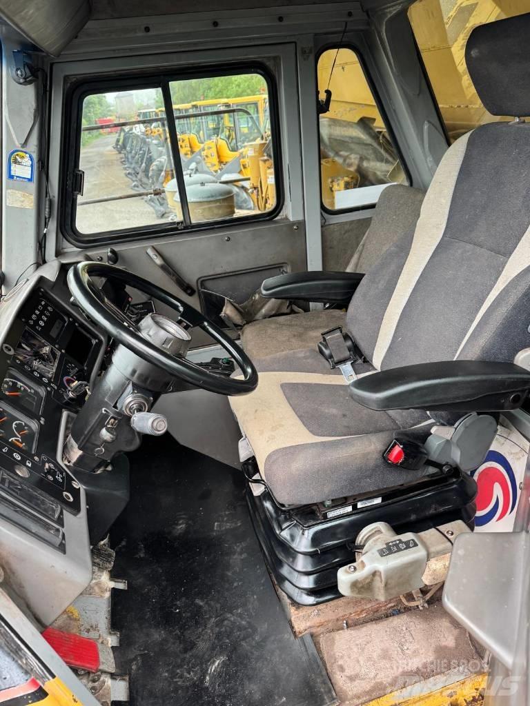 CAT 771 D Atliekų išvežimo technika