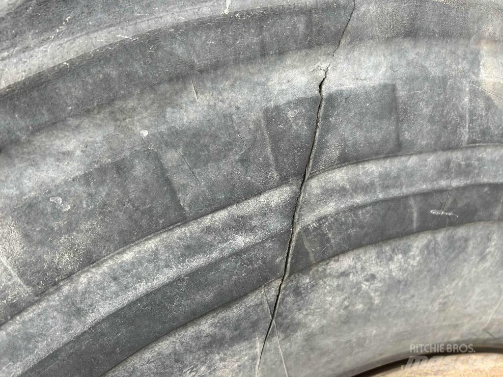 Hitachi ZW 220 Naudoti ratiniai krautuvai