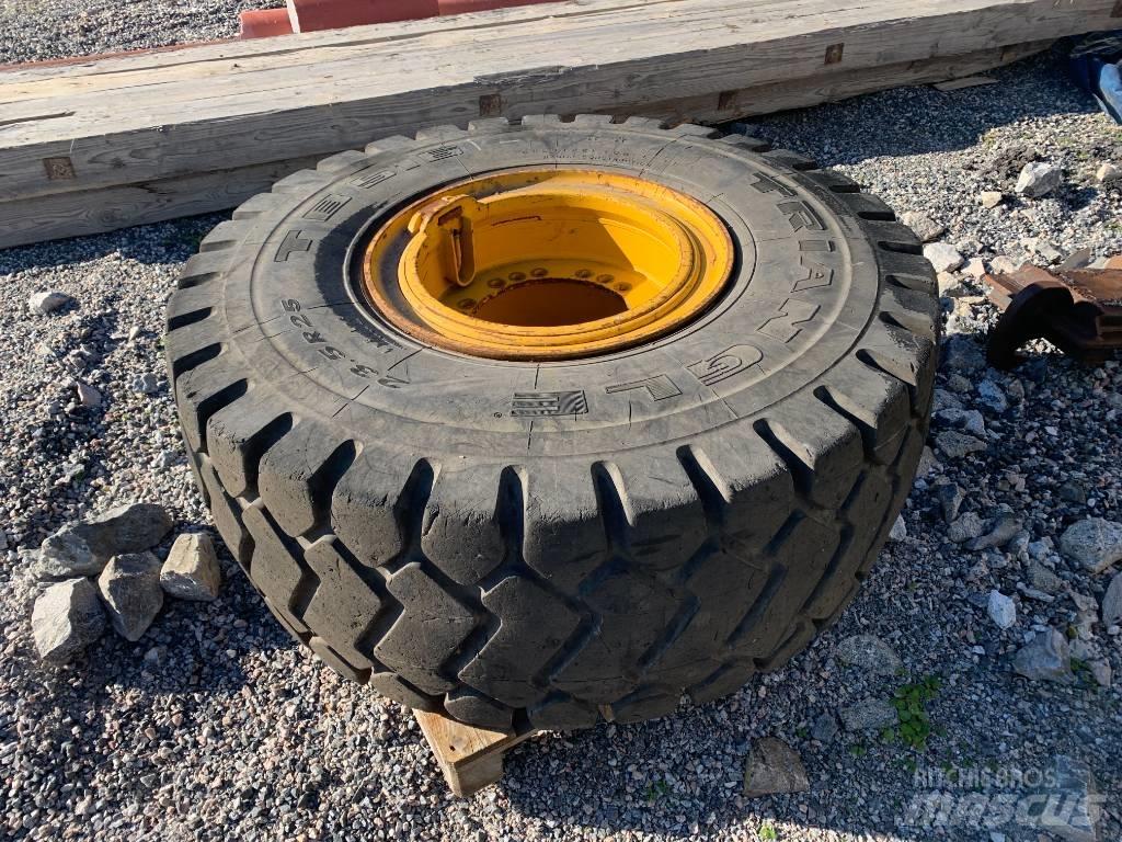 Volvo L90 L120 Padangos, ratai ir ratlankiai