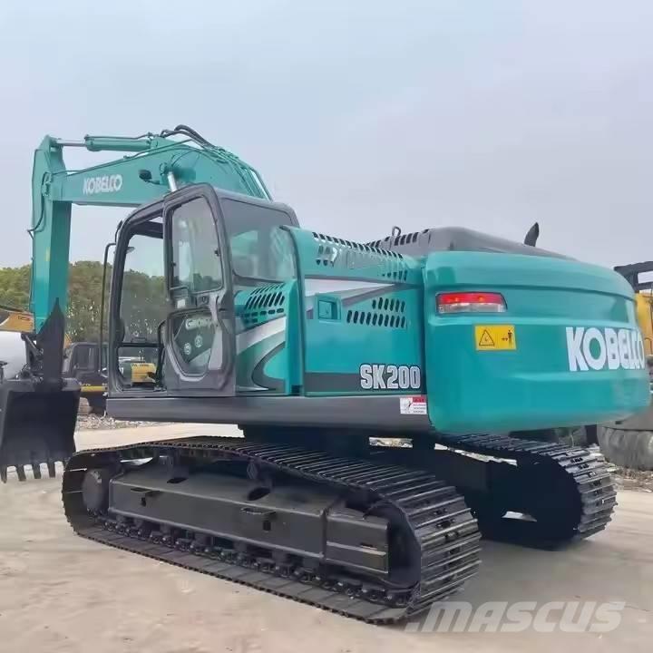 Kobelco SK 200 Vikšriniai ekskavatoriai