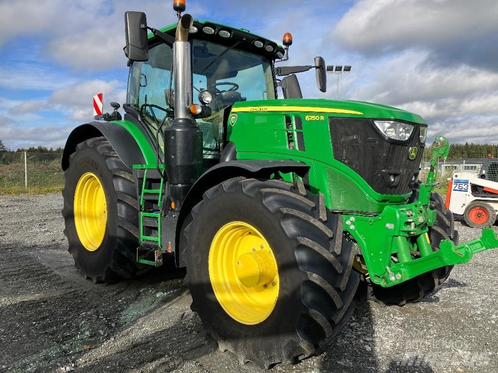 John Deere 6250 R Traktoriai