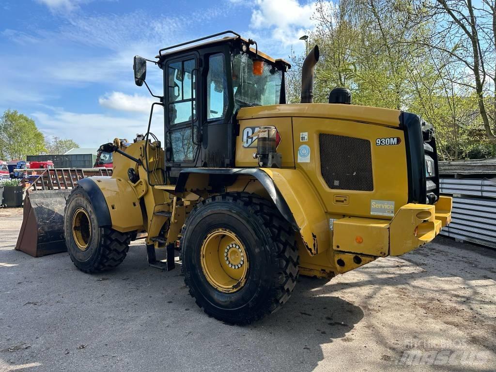 CAT 930M Naudoti ratiniai krautuvai