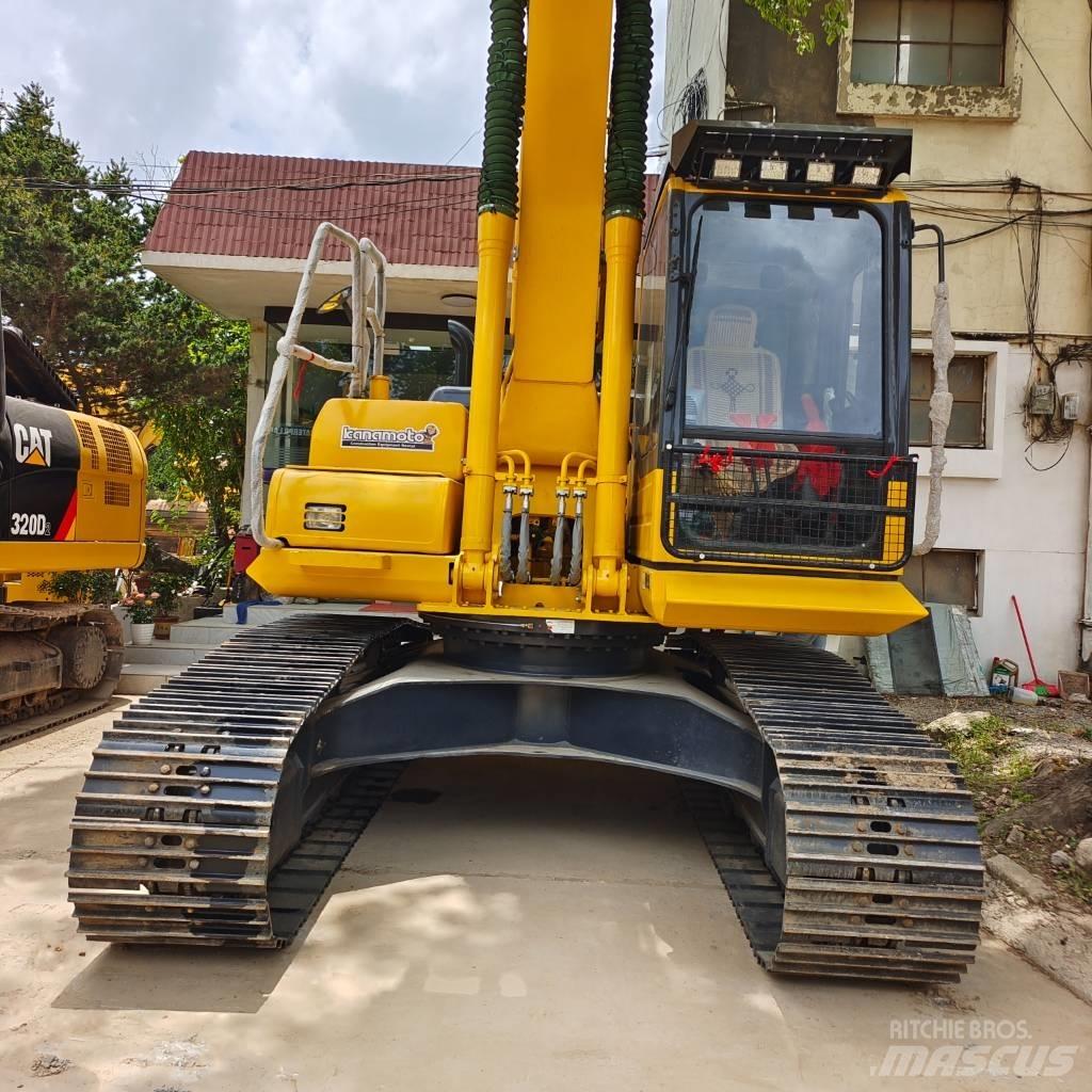 Komatsu PC 200 Vikšriniai ekskavatoriai