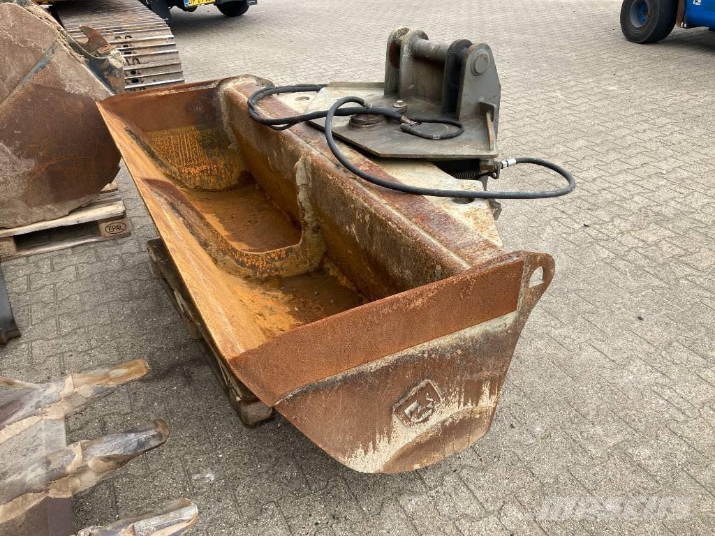 Komatsu PC 130-6K Vikšriniai ekskavatoriai