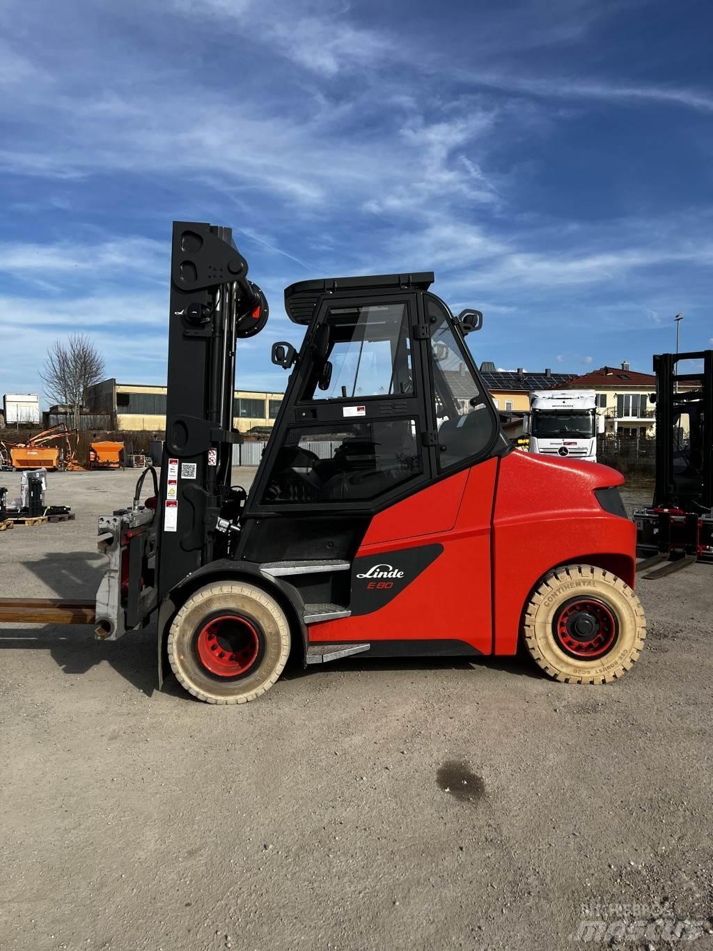 Linde E80/900 Elektriniai šakiniai krautuvai