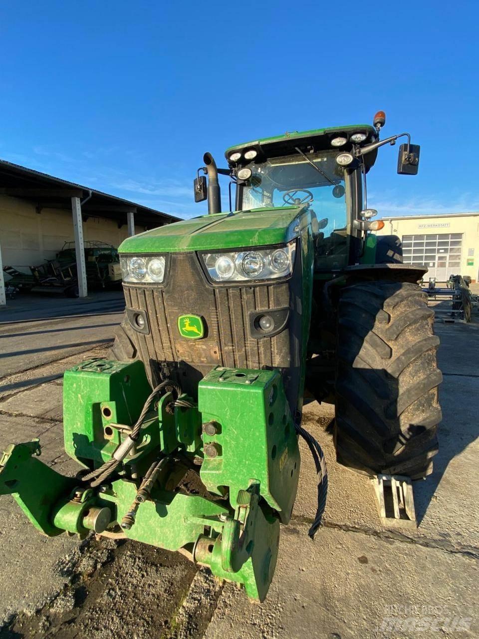 John Deere 8345 R Traktoriai