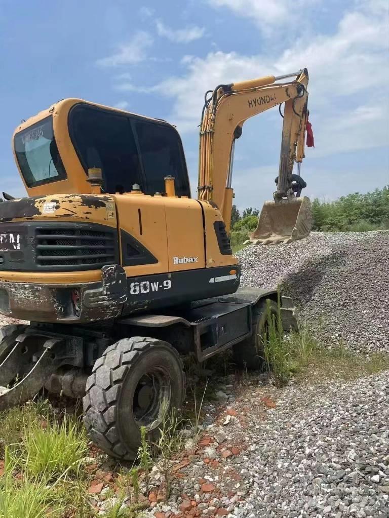 Hyundai 60W-9 Ratiniai ekskavatoriai
