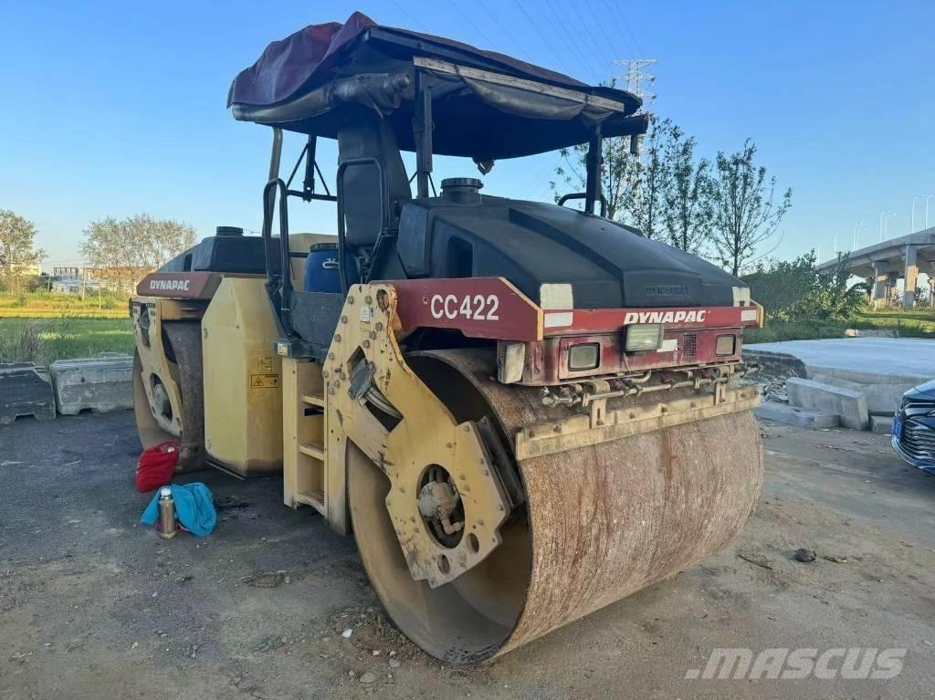 Dynapac CC422 Porinių būgnų volai