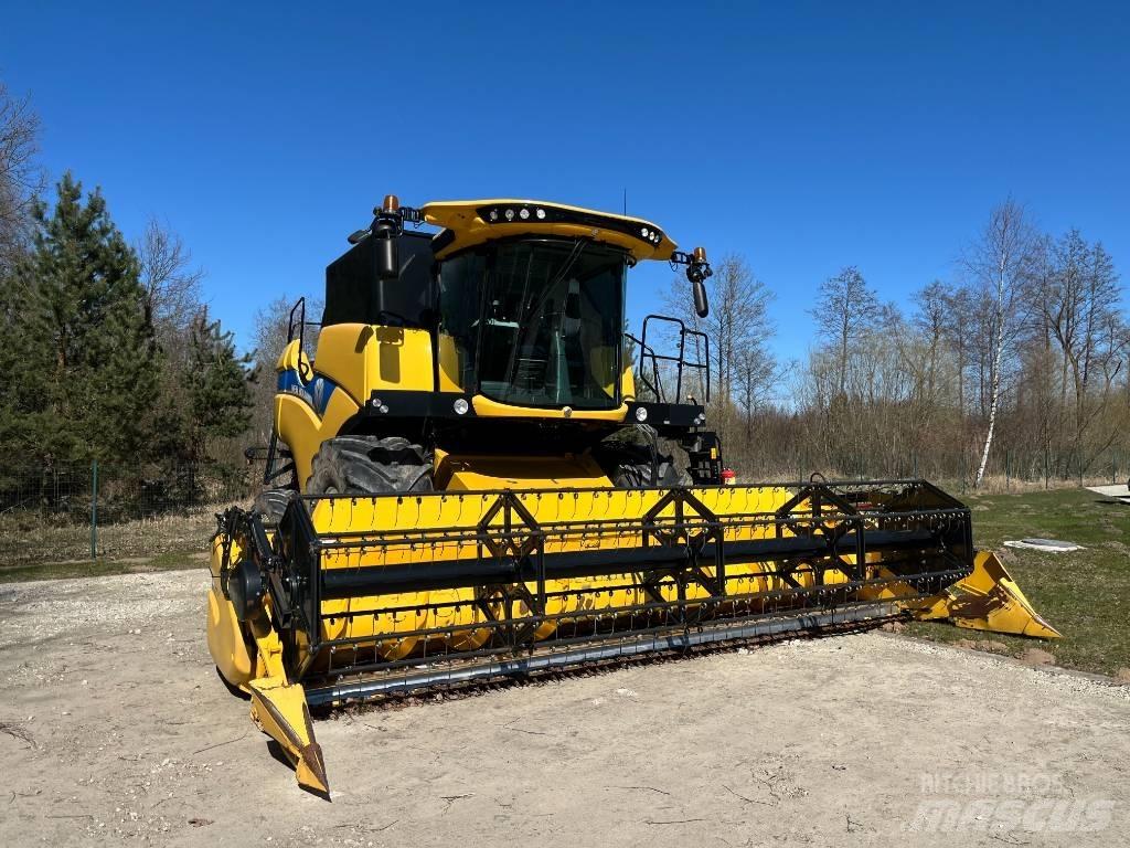 New Holland CX 6.80 Derliaus nuėmimo kombainai