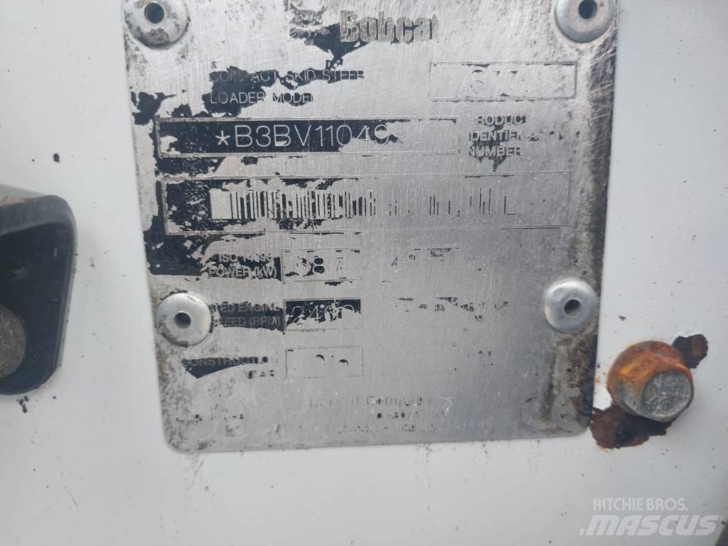 Bobcat 377 Krautuvai su šoniniu pasukimu