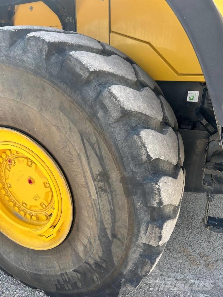 Komatsu WA 500-8EO Naudoti ratiniai krautuvai
