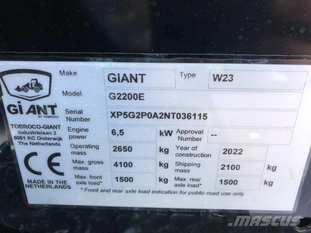 GiANT G 2200 E Daugiafunkciniai pakrovėjai