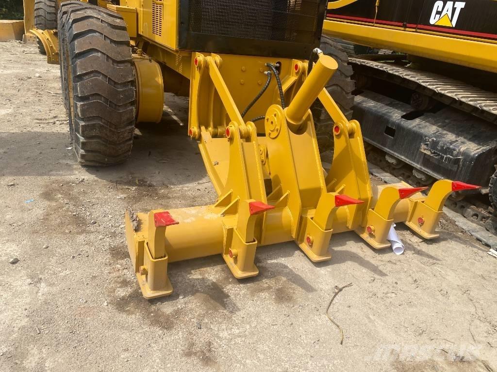 CAT 140 H Greideriai