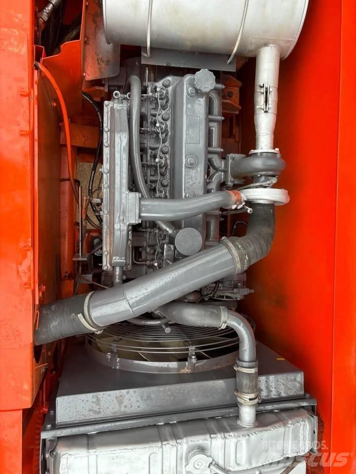 Doosan DX 225 LCA Vikšriniai ekskavatoriai
