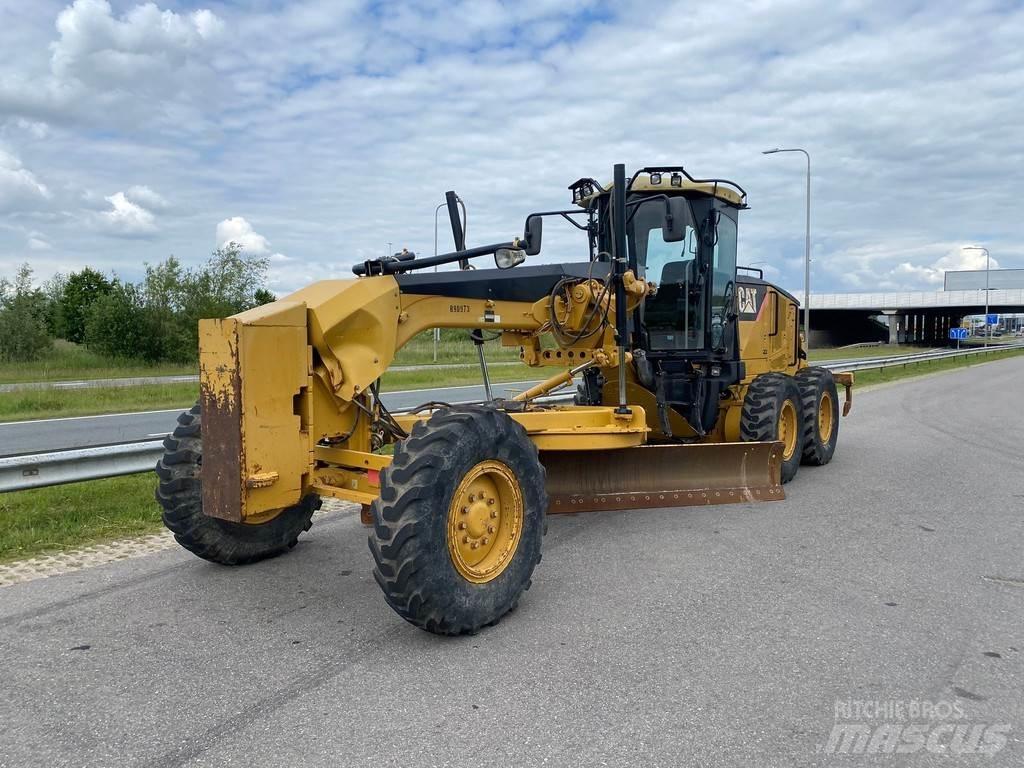 CAT 140M Greideriai