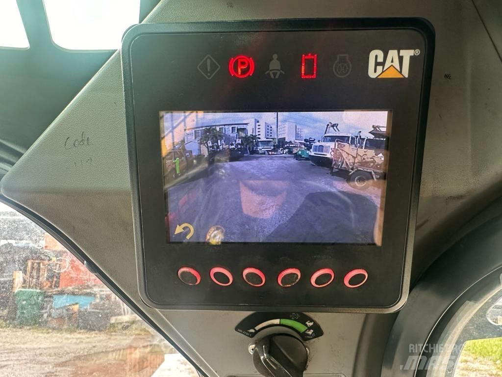 CAT 246 D Krautuvai su šoniniu pasukimu
