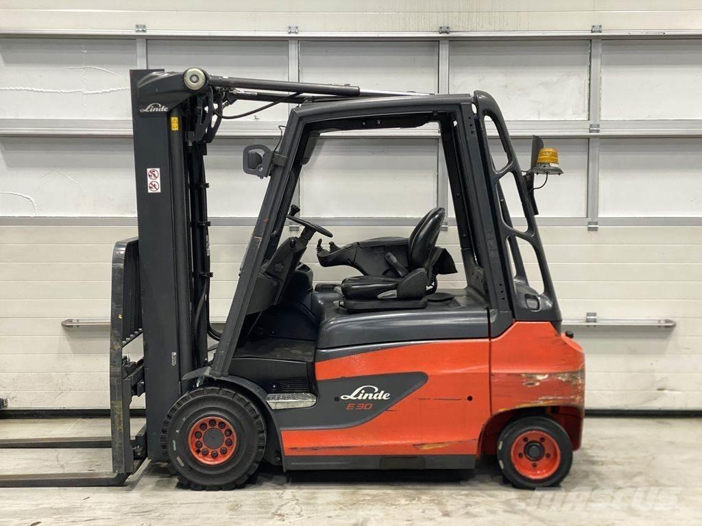 Linde E30-01 Elektriniai šakiniai krautuvai