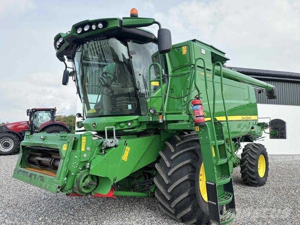 John Deere T 670 i Derliaus nuėmimo kombainai