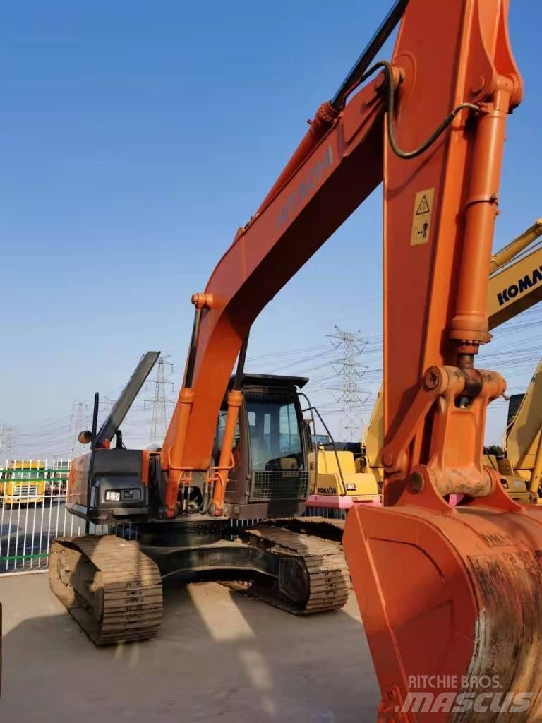 Hitachi ZX 210 Vikšriniai ekskavatoriai