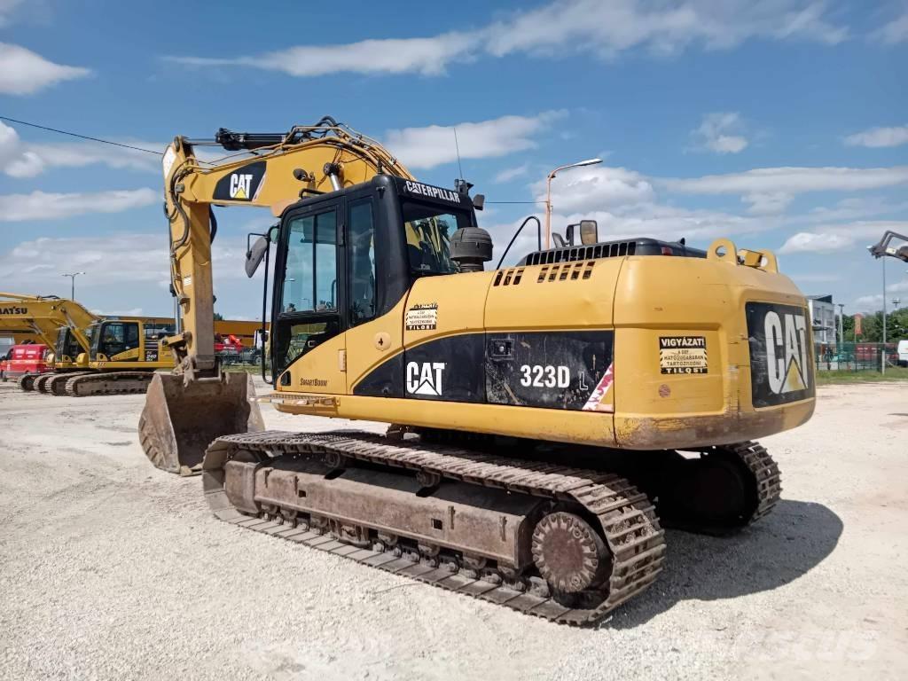 CAT 323 D L Vikšriniai ekskavatoriai