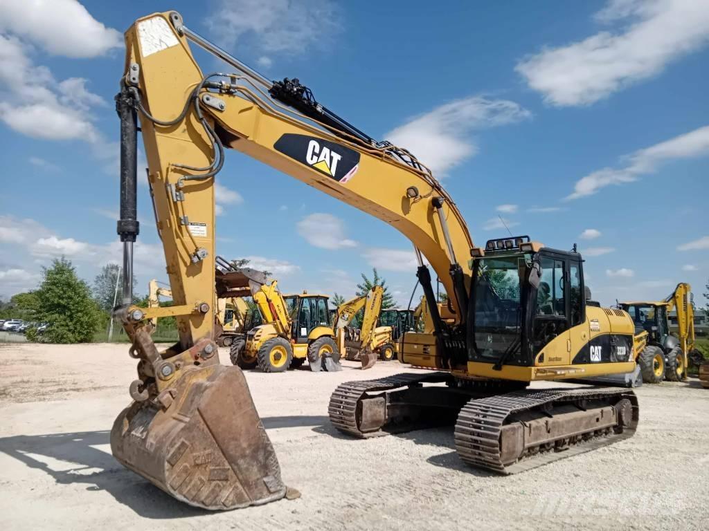 CAT 323 D L Vikšriniai ekskavatoriai
