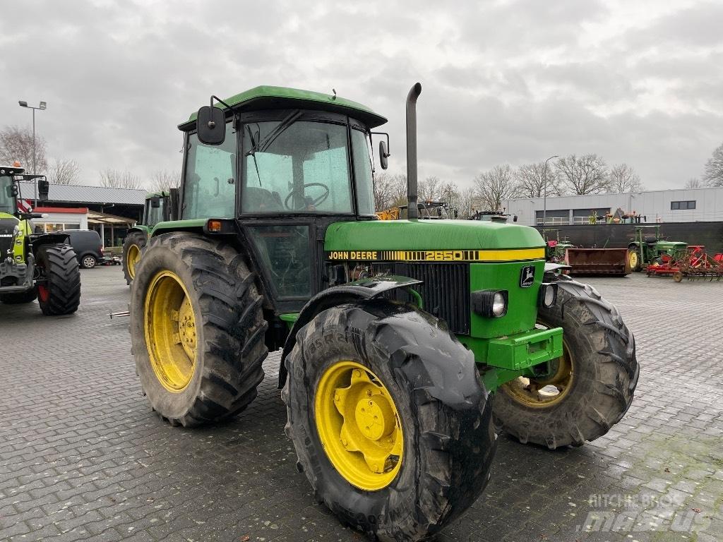 John Deere 2650 Traktoriai