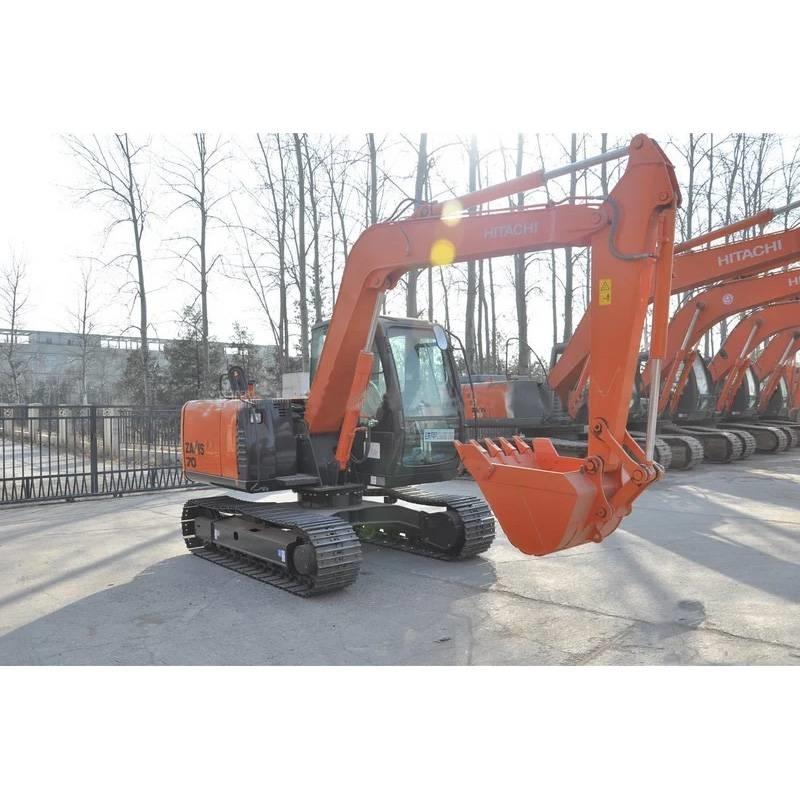 Hitachi ZX70 Vidutinės galios ekskavatoriai 7-12 t