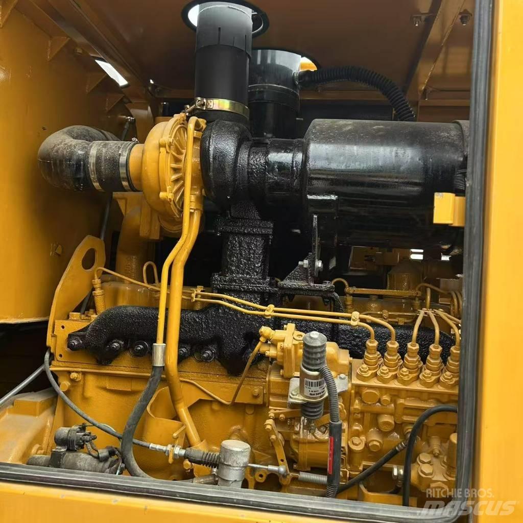 CAT 140 H Greideriai