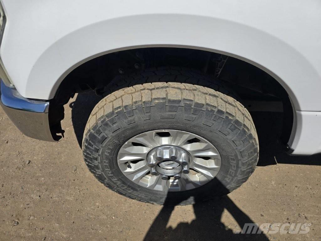 Ford F 250 FX4 Kita