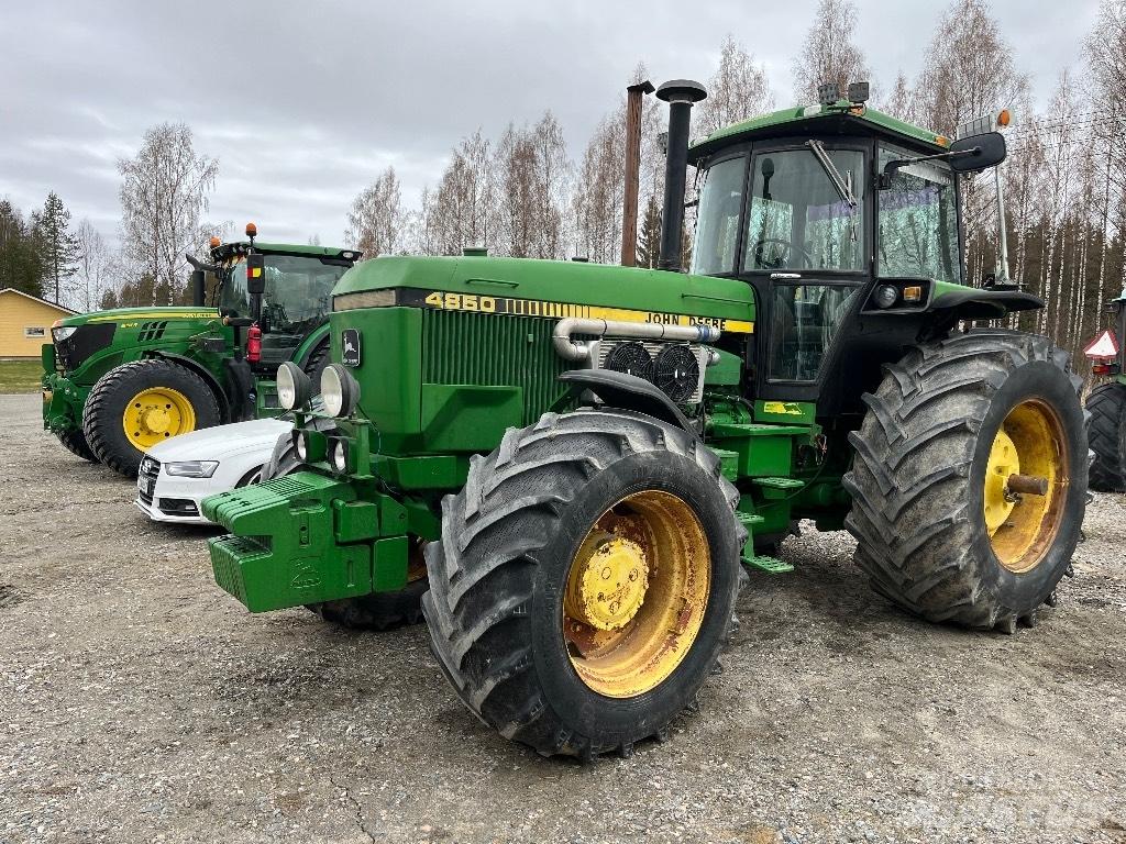 John Deere 4850 Traktoriai