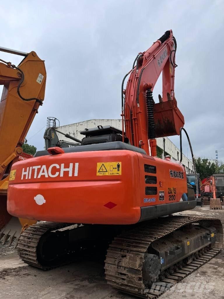 Hitachi ZX 200 Vikšriniai ekskavatoriai