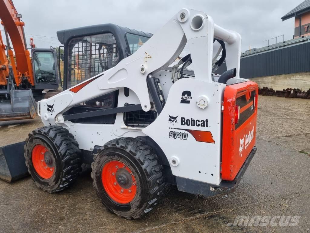 Bobcat S740 Krautuvai su šoniniu pasukimu