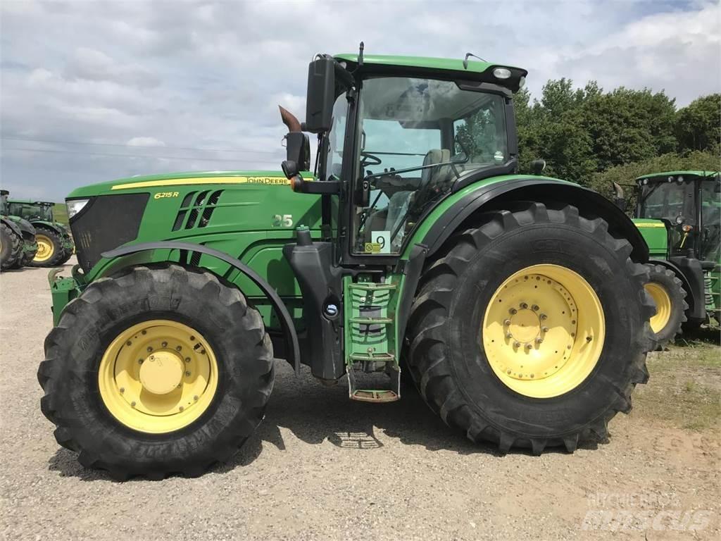 John Deere 6215R Traktoriai
